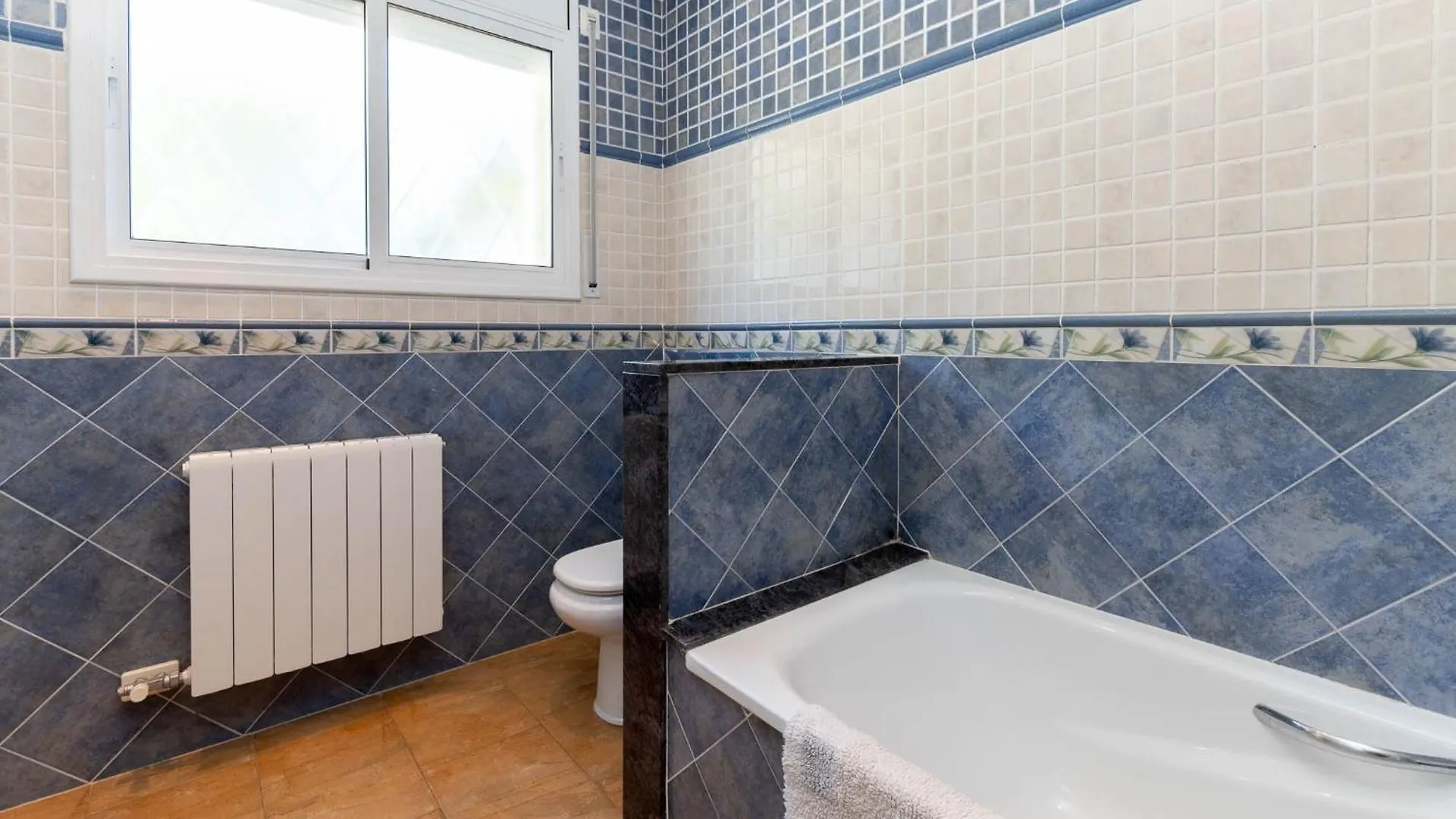 Holiday home At012 Piscina Privada, Muy Bien Equipado, La Playa A 250 Metros Villa Torredembarra Spain